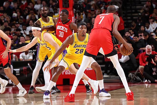 湖人逆转火箭终结连败 八村塁低迷暴露战术隐患