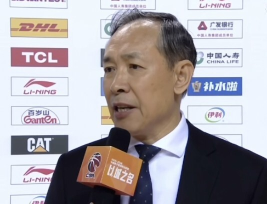 北京队战术调整奏效 内线