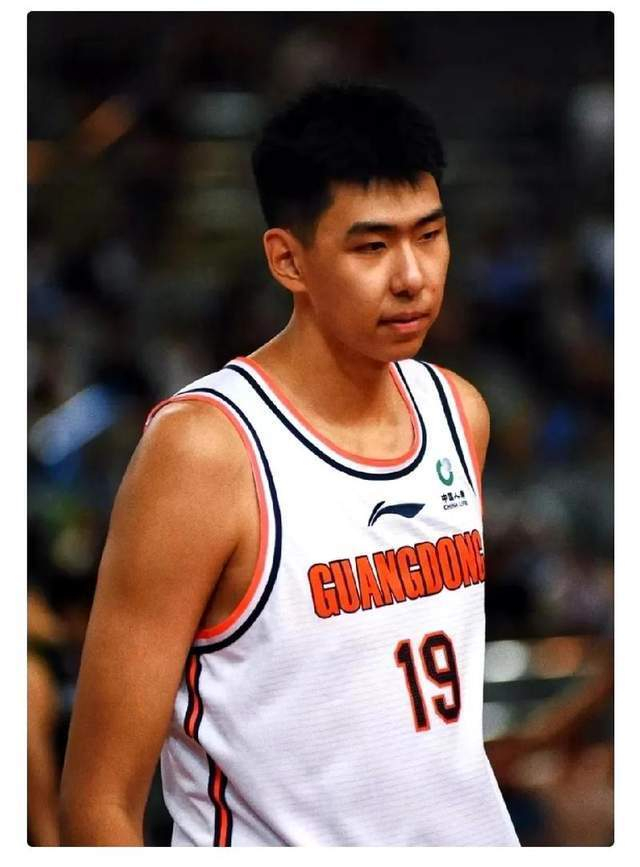 徐昕统治内线难救主 广州龙狮客场遭北控绝杀