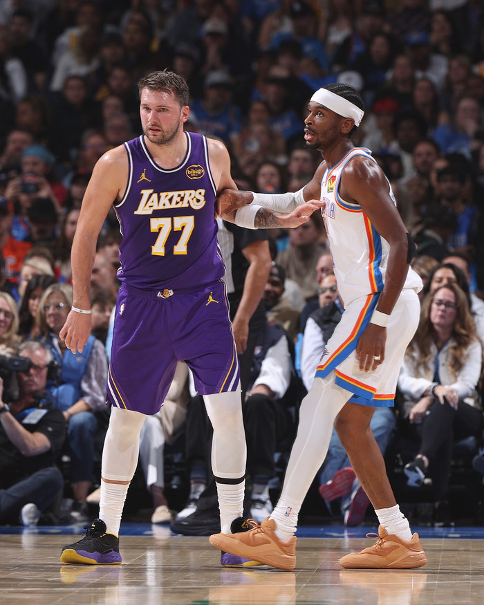 雷霆统治力碾压湖人，43分惨败揭示防守短板