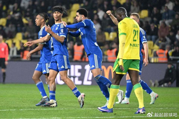 马克西·奥耶德莱斯特拉斯堡首秀破门 老队友力